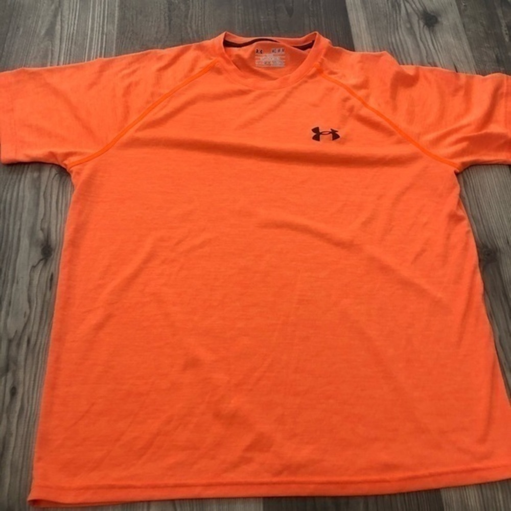 Under Armour Orange Heat Gear Loose‎ Fit Shirt M